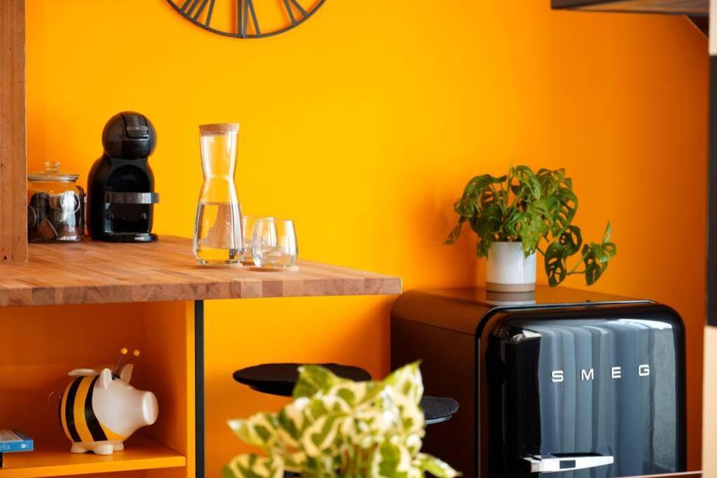 Contemporary Boho Style Loft Center Apartemen Sofia