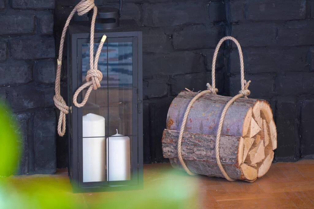 Apartemen Contemporary Boho Style Loft Center